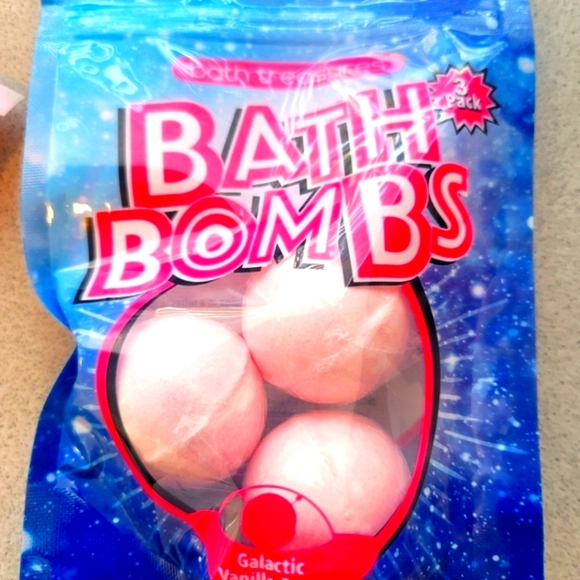 3 Kinds of Bath Bombs (3 Bombs) Watermelon Sweet Mint Vanilla Berry Aloe Rose - Picture 4 of 5